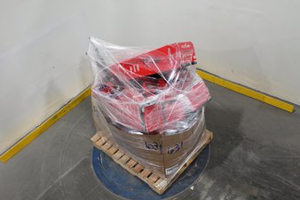 1 Pallet – 276 Pcs – Milwaukee Batteries, Trimmers & Edgers – Major Retailer