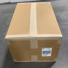 1 Parcel Box - 46 Pcs - Jeans, Pants, Legging & Shorts, Jackets & Outerwear - Untested Customer Returns - Columbia, Under Armour, The North Face, ARIAT - Outdoor Retailer