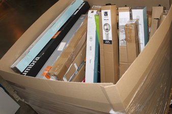 3 Pallets – 303 Pcs – Curtains & Window Coverings, Bedding Sets, Sheets, Pillowcases & Bed Skirts, Rugs & Mats – Like New or New Customer Returns – JC Penney