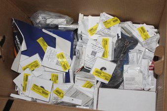6 Parcel Boxes – 651 Pcs – Headphones – Untested Customer Returns – Apple, RIG, onn., HP