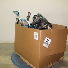 1 Pallet - 18 Pcs - Vacuums - Damaged / Missing Parts / Tested NOT WORKING - Shark, Hoover, Bissell, Bobsweep