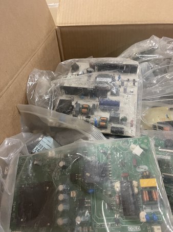 1 Pallet – 166 Pcs – TV Parts (Boards and Sensors) – Untested Customer Returns