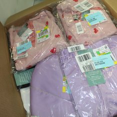 1 Parcel Box - 49 Pcs - Like New and New Apparel - Suits & Sportcoats, T-Shirts, Polos, Sweaters, Dress Shirts - JC Penney