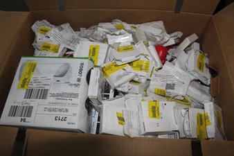 1 Parcel Box – 93 Pcs – In Ear Headphones, Microsoft – Untested Customer Returns – Major Retailer
