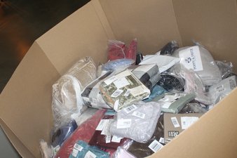 3 Pallets – 356 Pcs – Curtains & Window Coverings, Sheets, Pillowcases & Bed Skirts, Decor, Bedding Sets – Like New or New Customer Returns – JC Penney