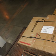 3 Pallets - 81 Pcs - Rugs & Mats, Decor, Curtains & Window Coverings, Bedding Sets - Like New or New Customer Returns - JC Penney