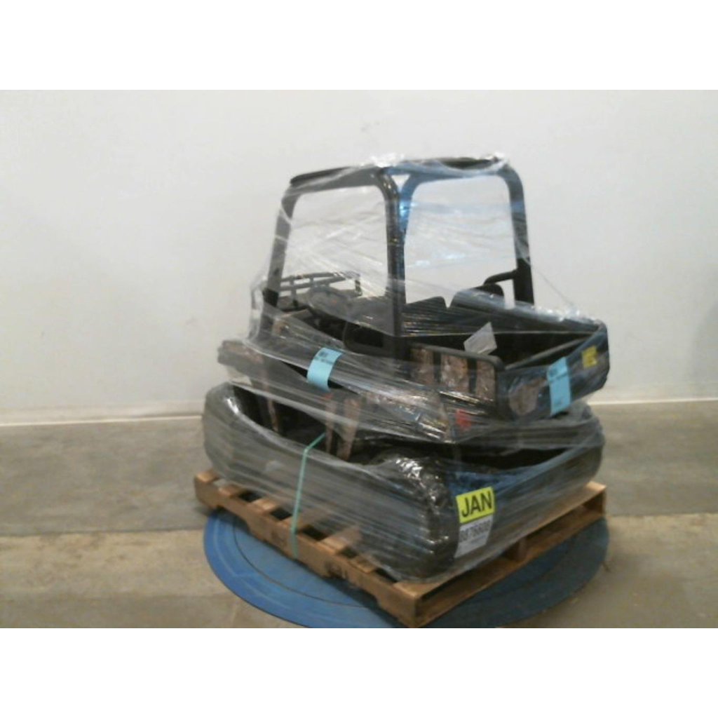 Walmart Pallet Realtree 24 Volt UTV ride on by Dynacraft with