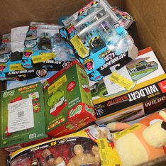 1 Parcel Box - 21 Pcs - Action Figures, Boardgames, Puzzles & Building Blocks - OPEN BOX UNTESTED RETURNS - Walmart