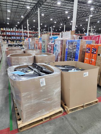 Truckload 24 Pallets – 330 Pcs – LED & LCD – Damaged / Missing Parts / Tested NOT WORKING – VIZIO, Onn, HISENSE, Samsung