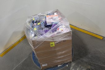 1 Pallets – 215 Pcs – New Stuffed Animals, Action Figures, Dolls – New and New Damaged Box – Walmart