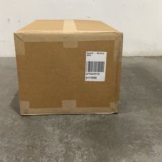 1 Parcel Box - 38 Pcs - Jackets & Outerwear, T-Shirts, Polos, Sweaters & Cardigans - Untested Customer Returns - Columbia, Under Armour, The North Face, Leilani - Outdoor Retailer