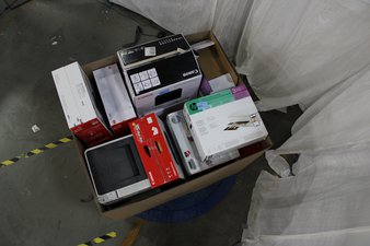 3 Pallets – 127 Pcs – All-In-One, Over Ear Headphones, Speakers, In Ear Headphones – Untested Customer Returns – Walmart