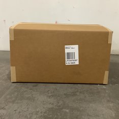 1 Parcel Box - 52 Pcs - Jeans, Pants, Legging & Shorts, T-Shirts, Polos, Sweaters & Cardigans, Jackets & Outerwear - Untested Customer Returns - Columbia, The North Face, Under Armour, huk - Outdoor Retailer