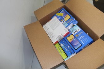1 Parcel Box Box- 22 Pcs – Samsung – Customer Returns (Plug and Play Tested) – Samsung, TCL, Motorola, Nokia – Walmart