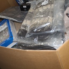 6 Pallets - 153 Pcs - Rugs & Mats, Decor, Kitchen & Dining, Curtains & Window Coverings - Like New or New Customer Returns - JC Penney