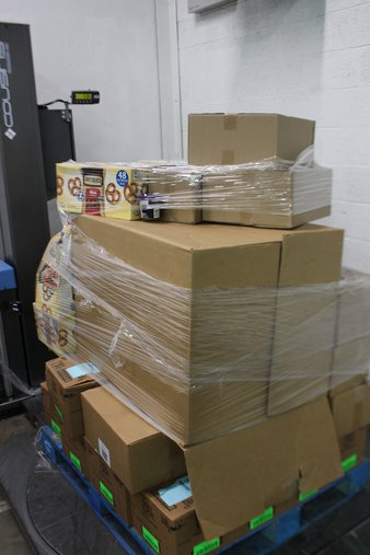 Pallet – 934 Pcs – Pantry – Customer Returns – Snyder’s Of Hanover, Quaker