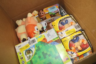 1 Parcel Box – 18 Pcs – Stuffed Animals, Action Figures – OPEN BOX UNTESTED RETURNS – Walmart