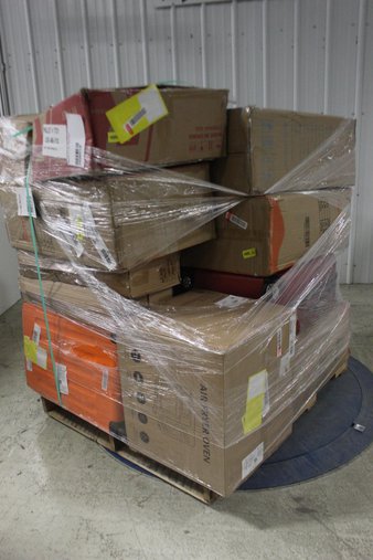 3 Pallets – 67 Pcs – Luggage, Kitchen & Dining, Single Cup Brewers, Deep Fryers – Untested Customer Returns – Walmart
