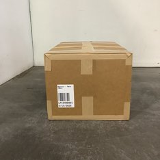 1 Parcel Box - 57 Pcs - T-Shirts, Polos, Sweaters, Jeans, Pants & Shorts - Untested Customer Returns - Under Armour, The North Face, Columbia, AFTCO - Outdoor Retailer