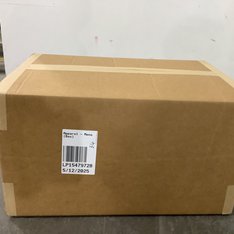 1 Parcel Box - 38 Pcs - T-Shirts, Polos, Sweaters, Underwear & Socks - Untested Customer Returns - Columbia, Under Armour, The North Face, ARIAT - Outdoor Retailer