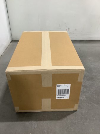 1 Parcel Box – 9 Pcs – Jeans, Pants & Shorts – Untested Customer Returns – Arctix, Under Armour – Outdoor Retailer