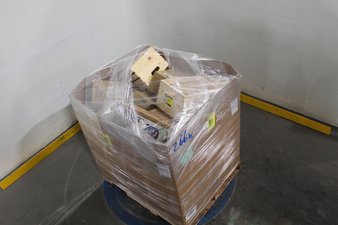 1 Pallets – 57 Pcs – New Patio & Outdoor Lighting / Decor, Lighting & Light Fixtures, Kitchen & Dining, Arts & Crafts – New and New Damaged Box – Walmart