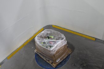 1 Pallet – 51 Pcs – Milwaukee Safety Clothing & Equipment – Major Retailer
