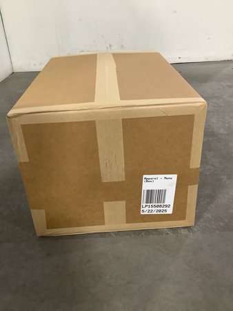 1 Parcel Box – 44 Pcs – T-Shirts, Polos, Sweaters, Jackets & Outerwear – Untested Customer Returns – Under Armour, Columbia, The North Face, Frogg Toggs – Outdoor Retailer