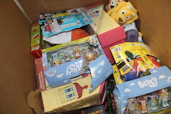 1 Parcel Box – 22 Pcs – Action Figures – OPEN BOX UNTESTED RETURNS – Walmart