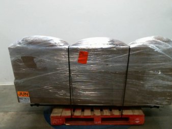 Pallet – Member’s Mark 9372-3RRLD Clark Reclining Sofa – Customer Returns – Member’s Mark