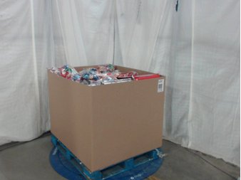 1 Pallets – 350 Pcs – New Giftwrap & Supplies – New and New Damaged Box – Walmart
