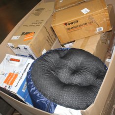 3 Pallets - 130 Pcs - Decorations & Favors, Pillows, Kitchen & Dining, Bedding Sets - Like New or New Customer Returns - JC Penney