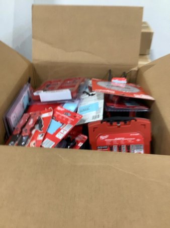 3 Parcel Boxes – 108 Pcs – Tool Accessories, Power Tools – Conditionally Assessed Milwaukee Tools Returns (Conditions in Manifest)