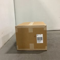 1 Parcel Box - 36 Pcs - Jeans, Pants & Shorts, T-Shirts, Polos, Sweaters - Untested Customer Returns - Arctix, Columbia, Under Armour, Salt Life - Outdoor Retailer