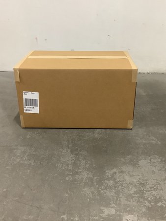 1 Parcel Box – 21 Pcs – Jeans, Pants & Shorts, Jackets & Outerwear – Untested Customer Returns – Arctix, Under Armour, Columbia – Outdoor Retailer