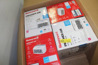 1 Parcel Box – 111 Pcs – Like New and New Apparel – Dress Shirts, Suits & Sportcoats – JC Penney