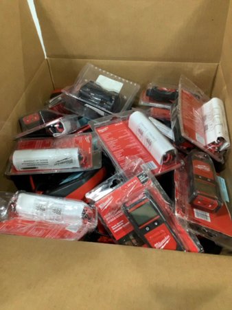 3 Parcel Boxes – 83 Pcs – Tool Accessories – Conditionally Assessed Milwaukee Tools Returns (Conditions in Manifest)