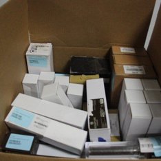 1 Parcel Box - 60 Pcs - Hardware, Kitchen & Bath Fixtures - Untested Customer Returns - Signature Hardware