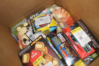 1 Parcel Box – 23 Pcs – Action Figures, Stuffed Animals – OPEN BOX UNTESTED RETURNS – Walmart