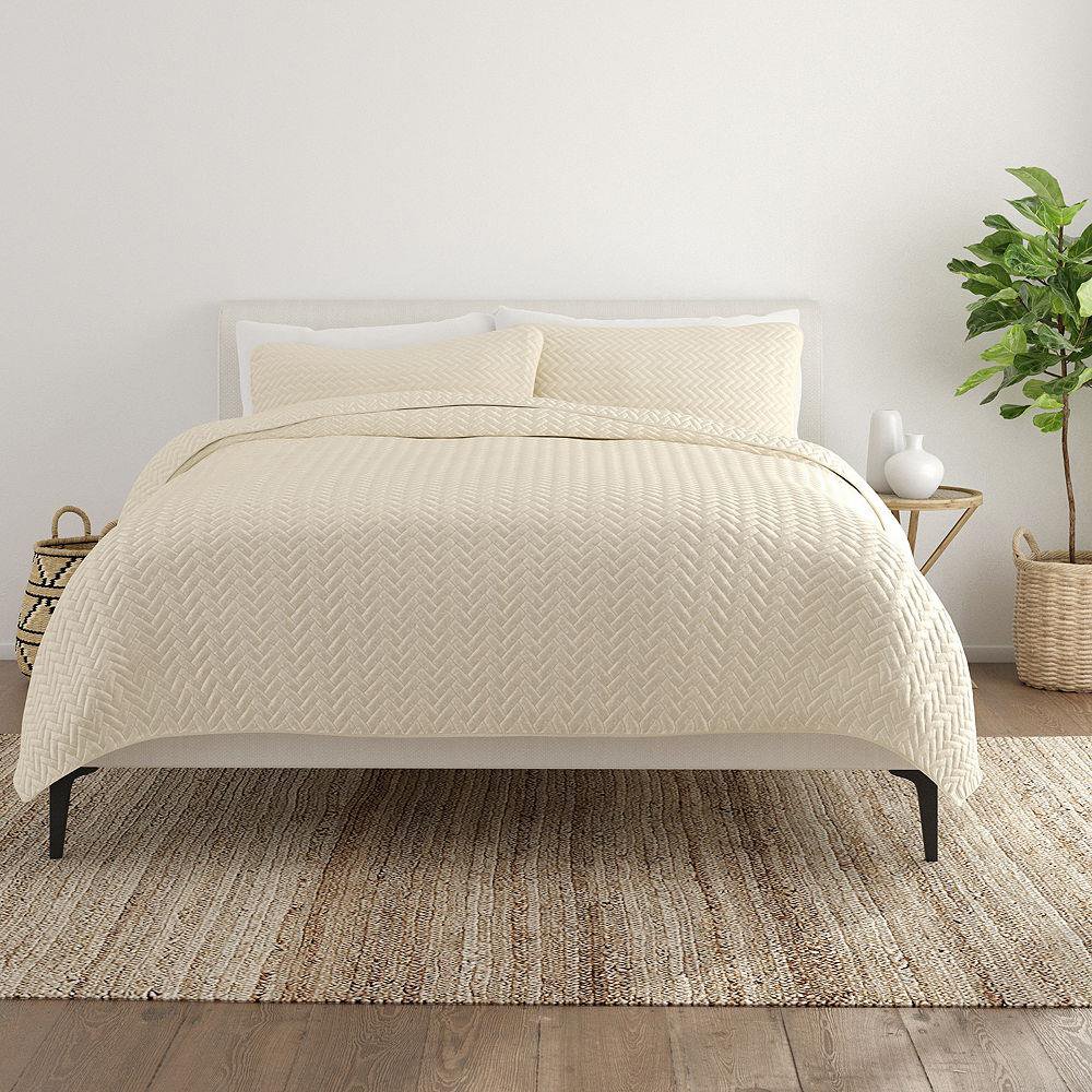 Charisma ultra soft 2025 plush blanket bed throw