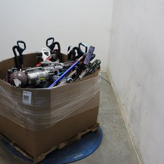 1 Pallet - 25 Pcs - Vacuums - Damaged / Missing Parts / Tested NOT WORKING - Shark, Dyson, Bissell, Bobsweep
