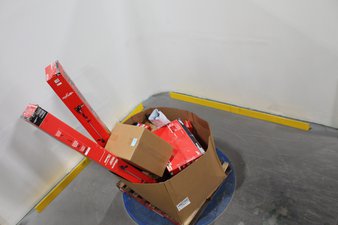 1 Pallet – 27 Pcs – Milwaukee Tool Accessories, Hand Tools, Power Tools – Major Retailer
