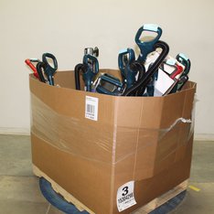 1 Pallet - 21 Pcs - Vacuums - Damaged / Missing Parts / Tested NOT WORKING - Shark, Bobsweep, Dyson