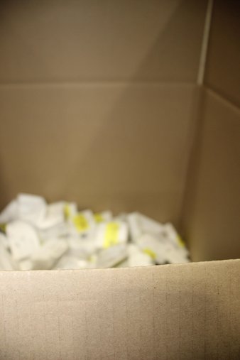 12 Parcel Boxes – 1260 Pcs – Headphones, Speakers, Cell Phone Accessories – Untested Customer Returns – Apple, OtterBox, Zagg, APPLE COMPUTER – Walmart
