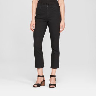 49 Pcs – Universal Thread Women’s High-Rise Kick Boot Crop Jeans – Black Wash Size 6 – New – Retail Ready