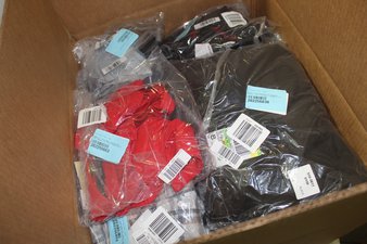 1 Parcel Box – 26 Pcs – Like New and New Apparel – Dress Shirts, Jeans, Pants & Shorts, Jackets & Outerwear – JC Penney