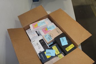 1 Parcel Box Box- 44 Pcs – Other, Samsung – Customer Returns (Plug and Play Tested) – Motorola, TCL, T-Mobile, Samsung – Walmart