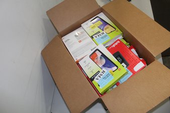 1 Parcel Box Box- 25 Pcs – Samsung – Customer Returns (Plug and Play Tested) – Samsung, TCL, Motorola, HMD – Walmart