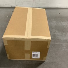 1 Parcel Box - 43 Pcs - Jeans, Pants, Legging & Shorts, T-Shirts, Polos, Sweaters & Cardigans, Underwear, Intimates, Sleepwear & Socks - Untested Customer Returns - Columbia, Under Armour, Wrangler - Outdoor Retailer