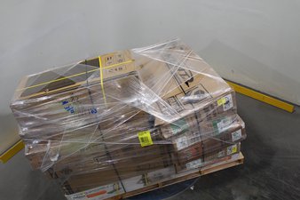 3 Pallets – 345 Pcs – New Boats & Water Sports, Fishing & Wildlife, Vehicles, Trains & RC, Stuffed Animals – New and New Damaged Box – Walmart